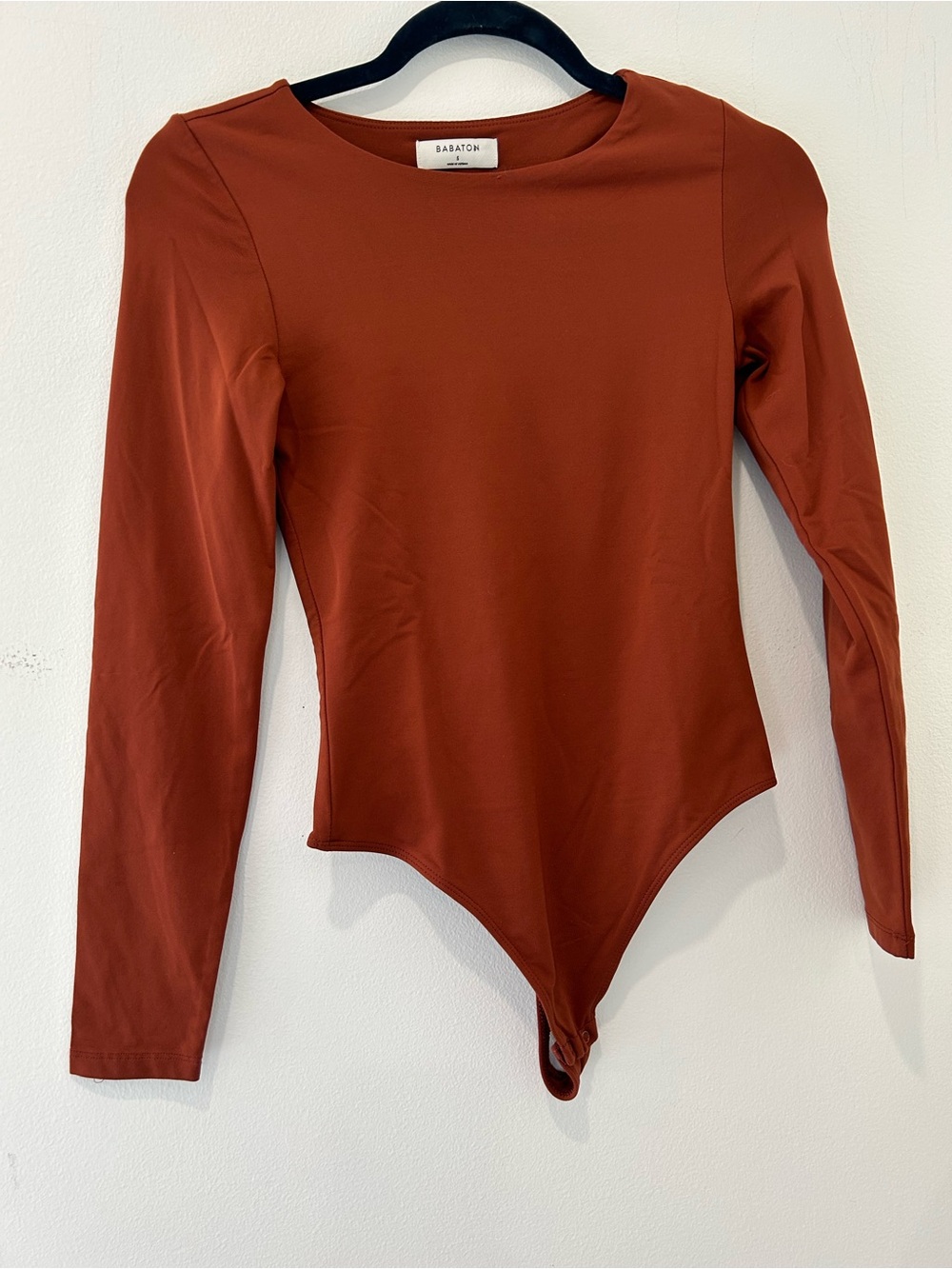ARITZIA BABATON - Contour Crew Long sleeve Bodysuit Size S